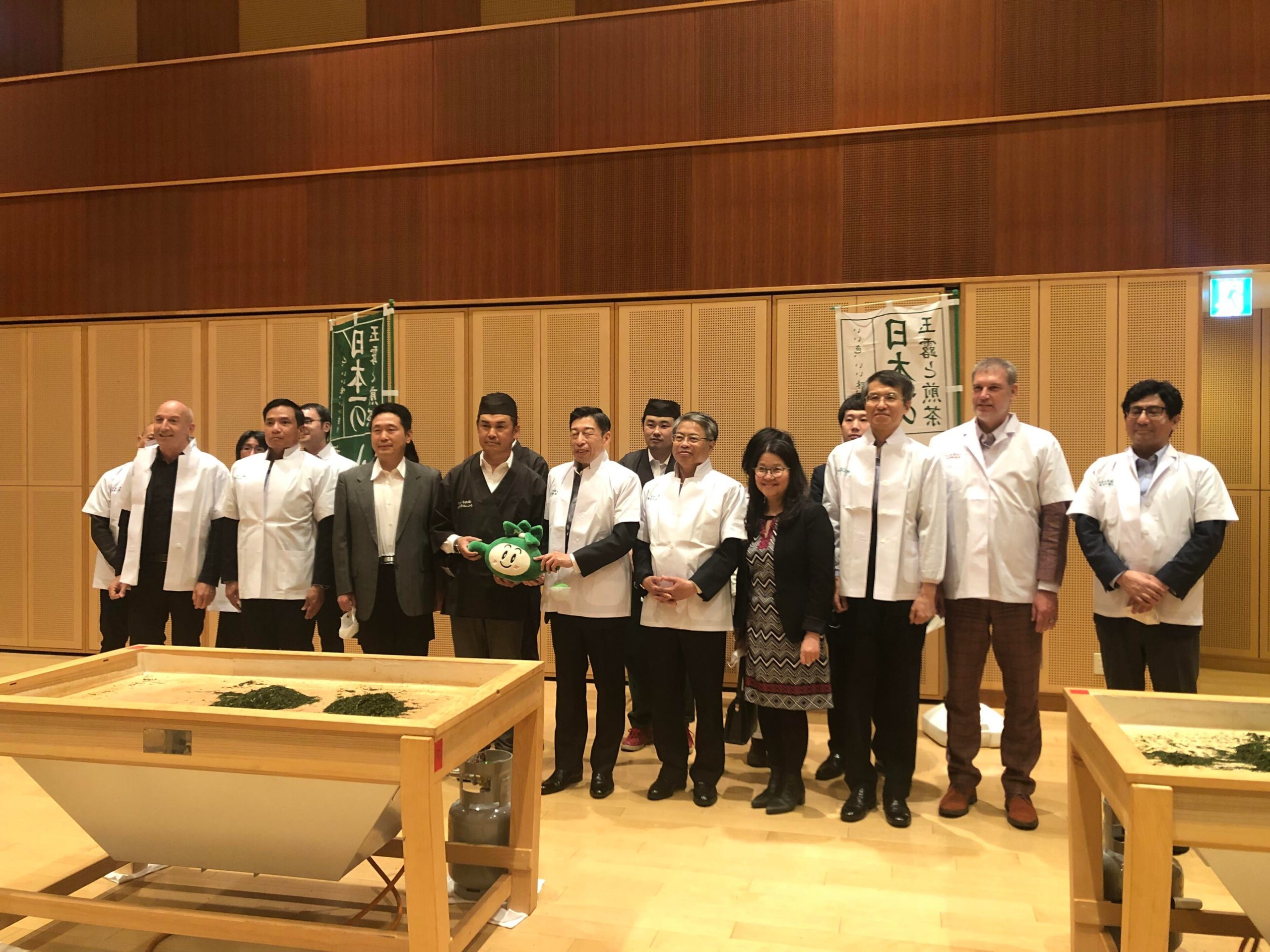 Thống đốc tỉnh Fukuoka dành một ngày để trực tiếp giới thiệu với các đại diện quốc tế về tỉnh Fukuoka ​